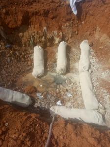 近期武漢輸水管線DN2600管道犧牲陽極安裝現場